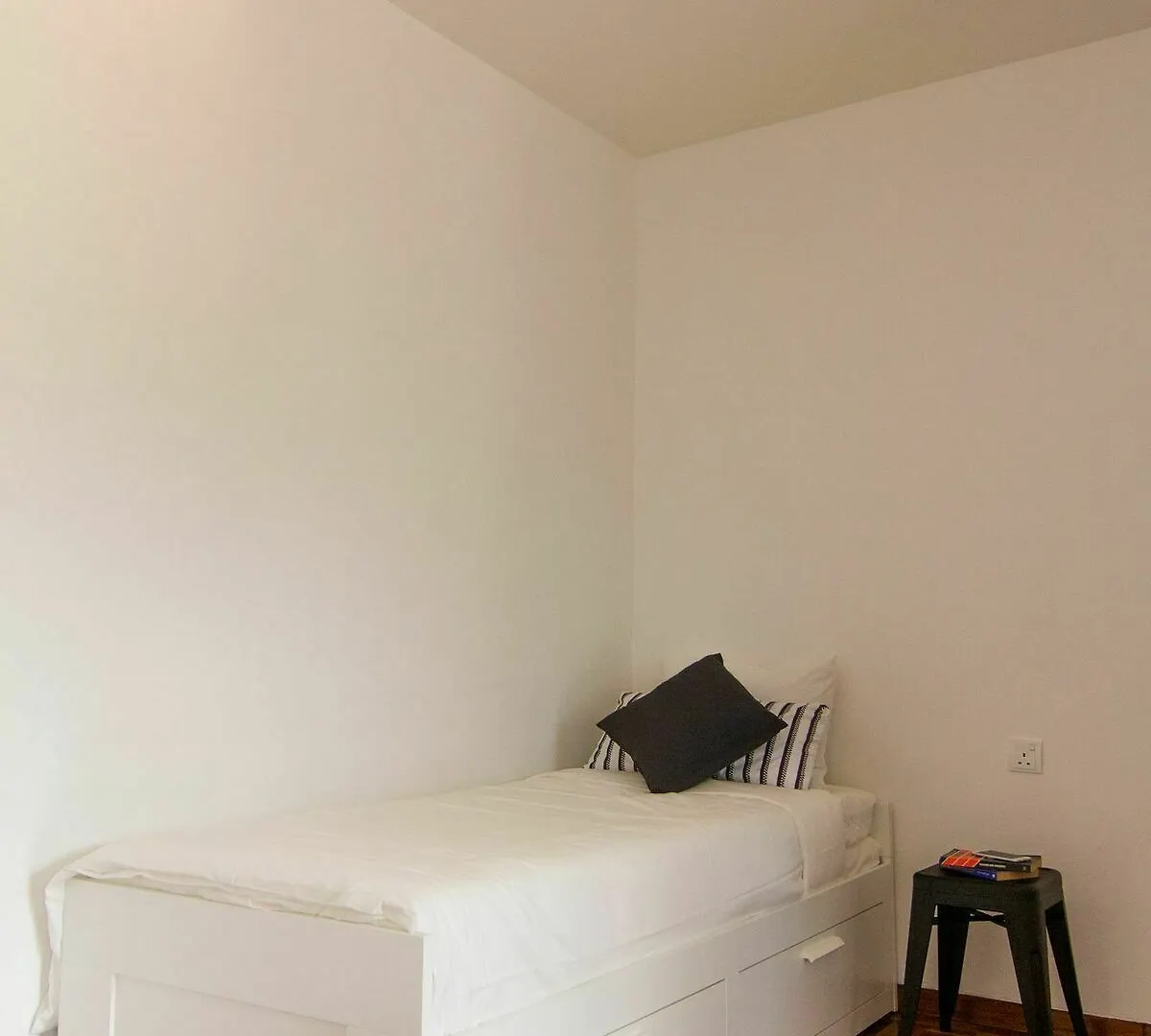 Apartment Nordic Simplicity By Mutze Malacca